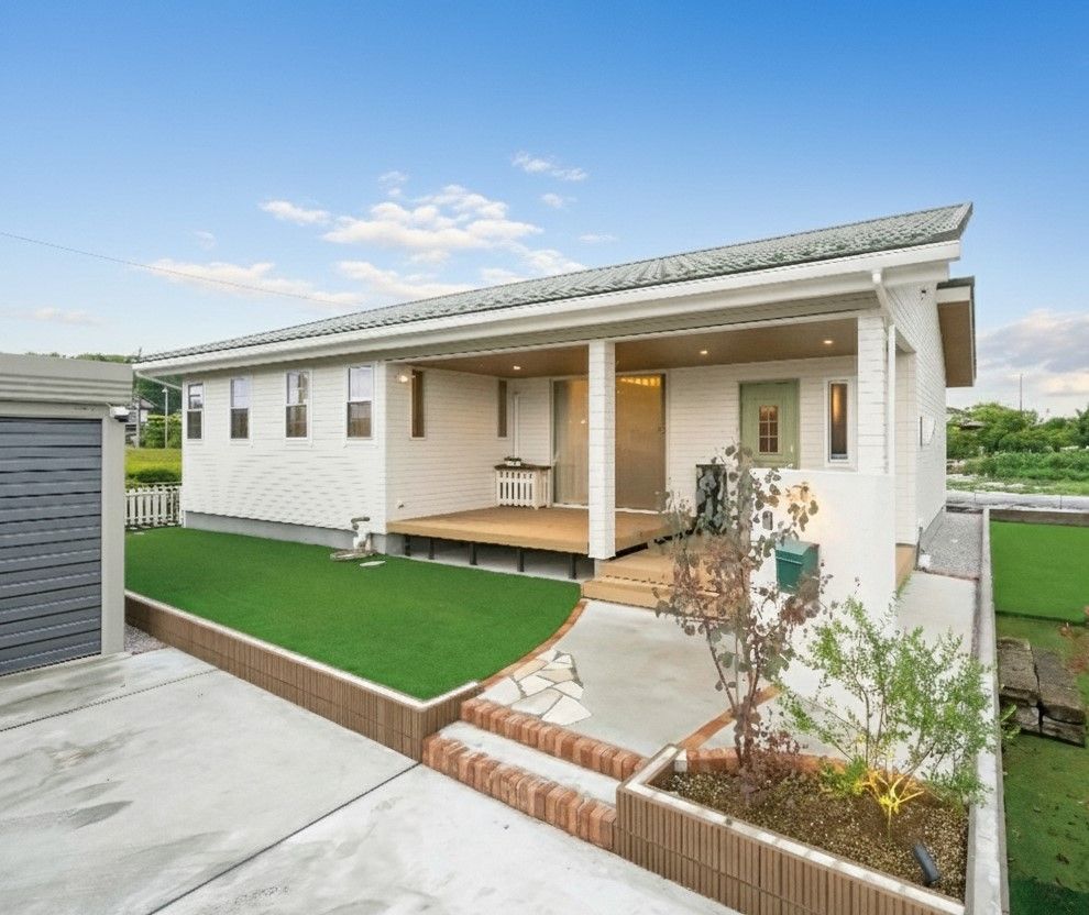 斜め張りにした杉の無垢床がかっこいい！杉をふんだんに使った平屋の木の家